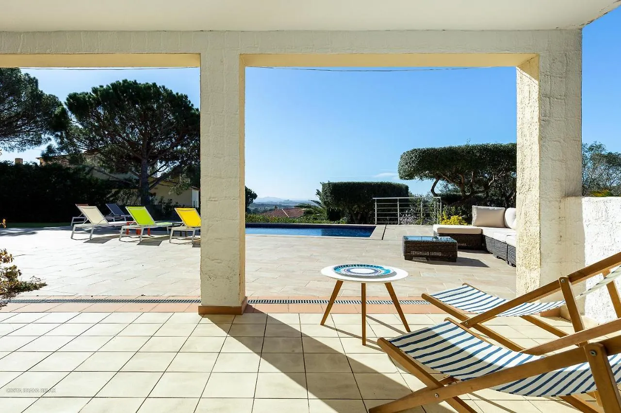 V013 - Villa Mas Isaac - Palau Saverdera